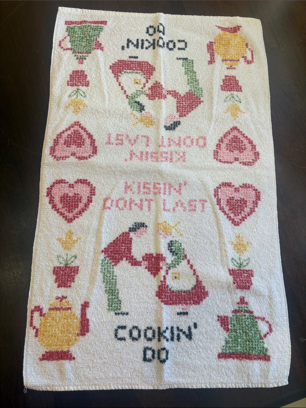 Vintage Kissin Don’t Last Cookin Do Kitchen Towel Retro Mid Century Farmhouse